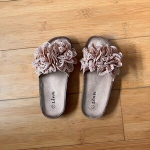 NWT Girls Size 13 Eyelet Ruffle Sandals Slides Shoes
